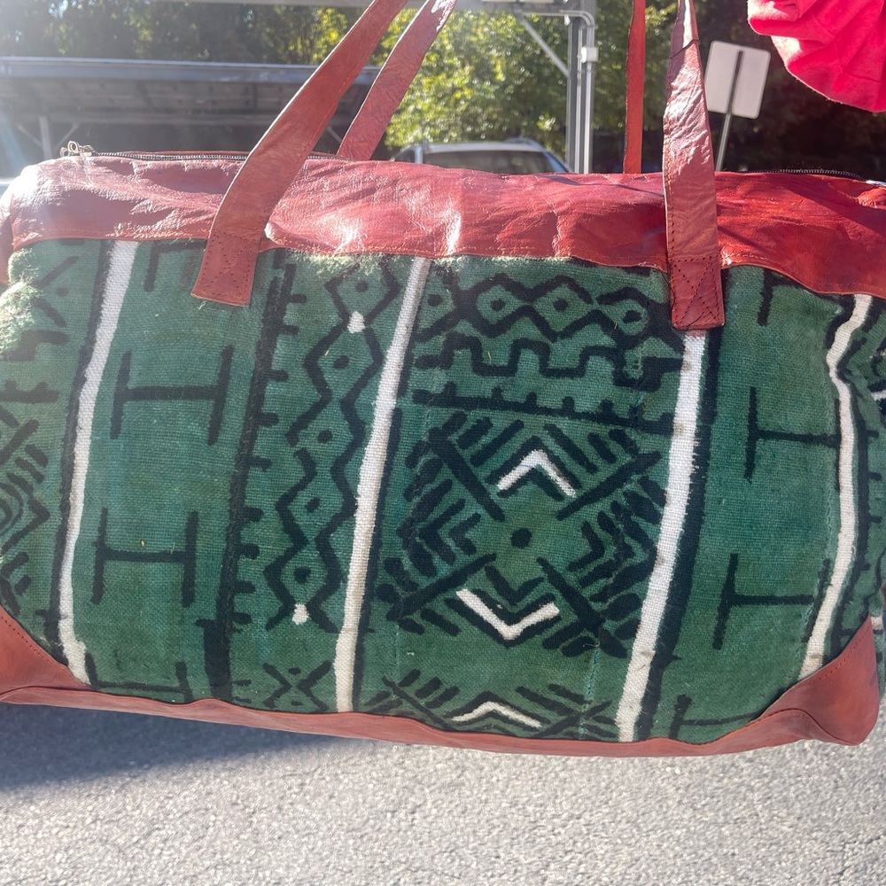 African Mudcloth Travel Bag - Picture 2 of 2
